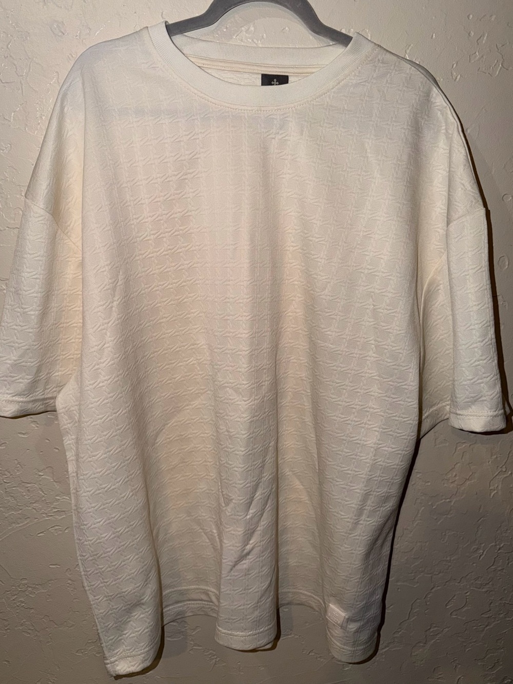 Saints Studio Textured Short Sleeve Top White Size 2X Like New